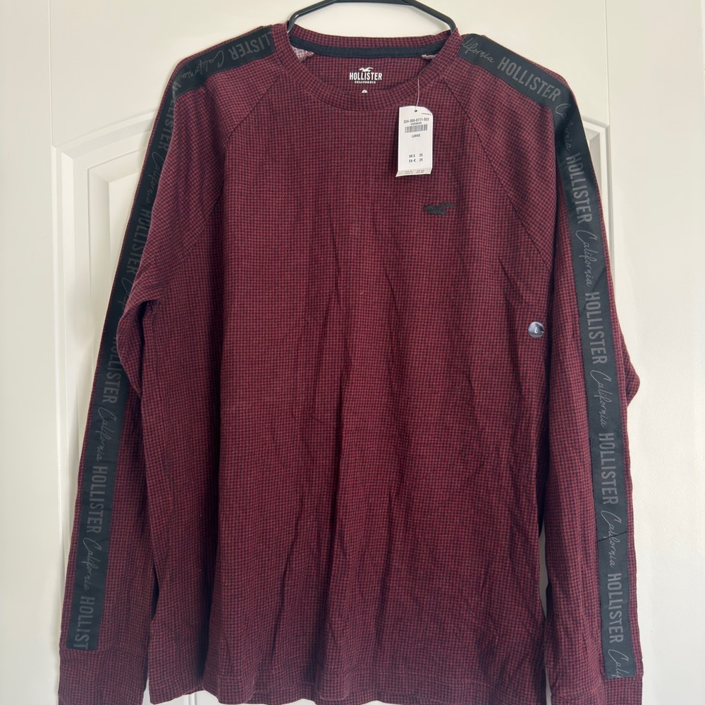 NWT Hollister Red & Black Houndstooth Crewneck Sweater